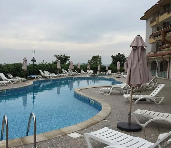 C32 In Dream Complex