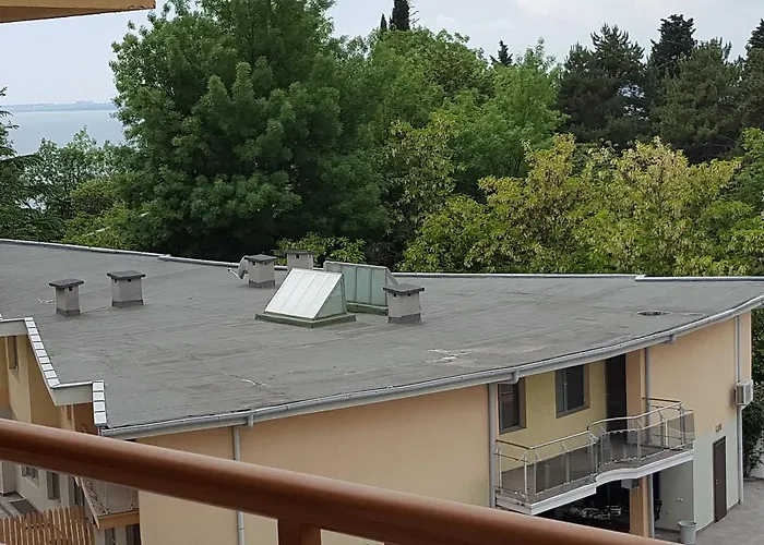 C32 In Dream Complex Ravda